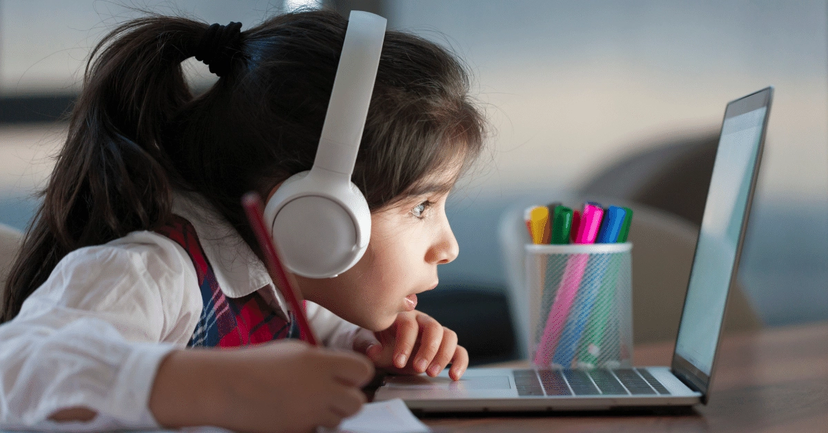 Synchronous and Asynchronous Learning Methods & Tools